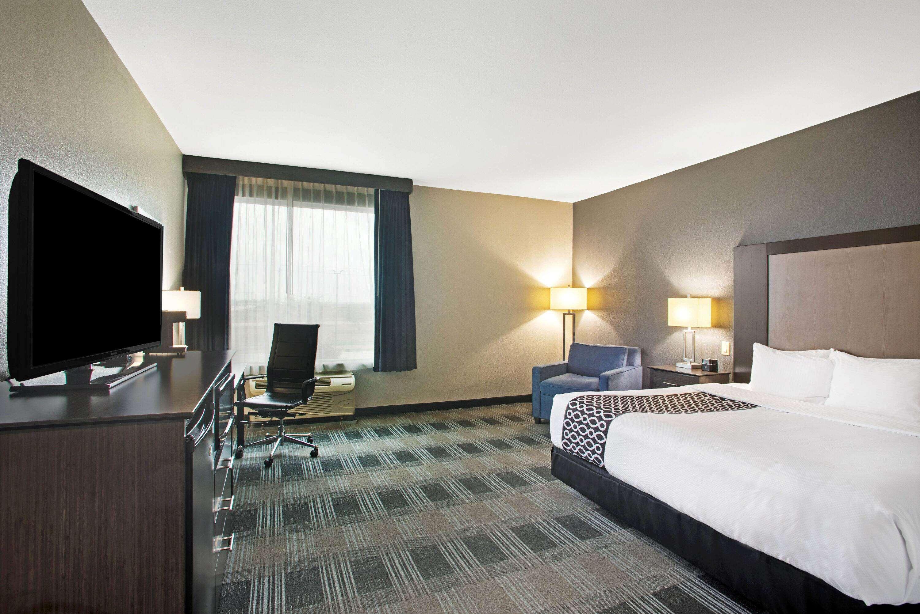 La Quinta By Wyndham Victoria - South Hotel Bagian luar foto