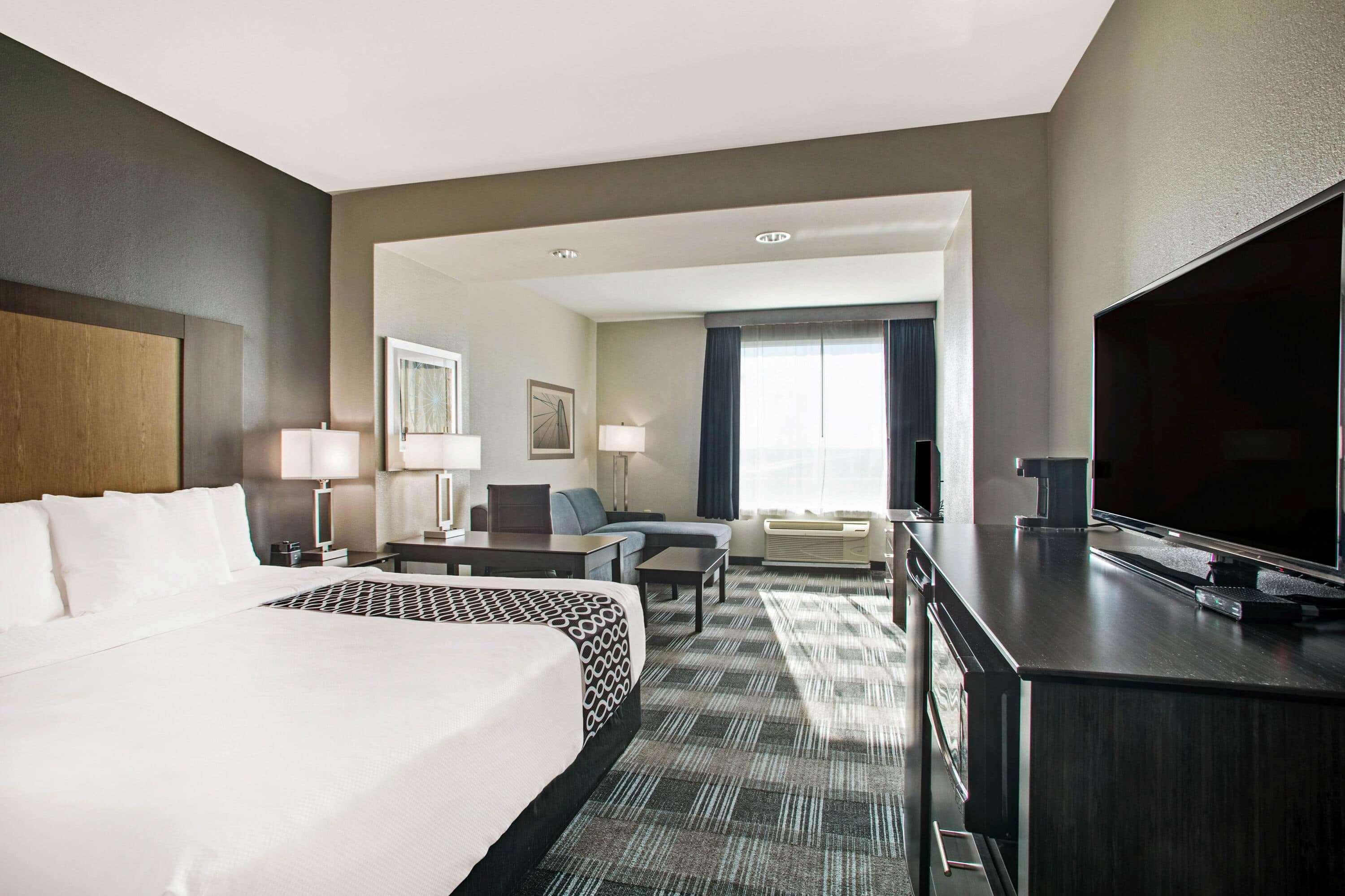 La Quinta By Wyndham Victoria - South Hotel Bagian luar foto