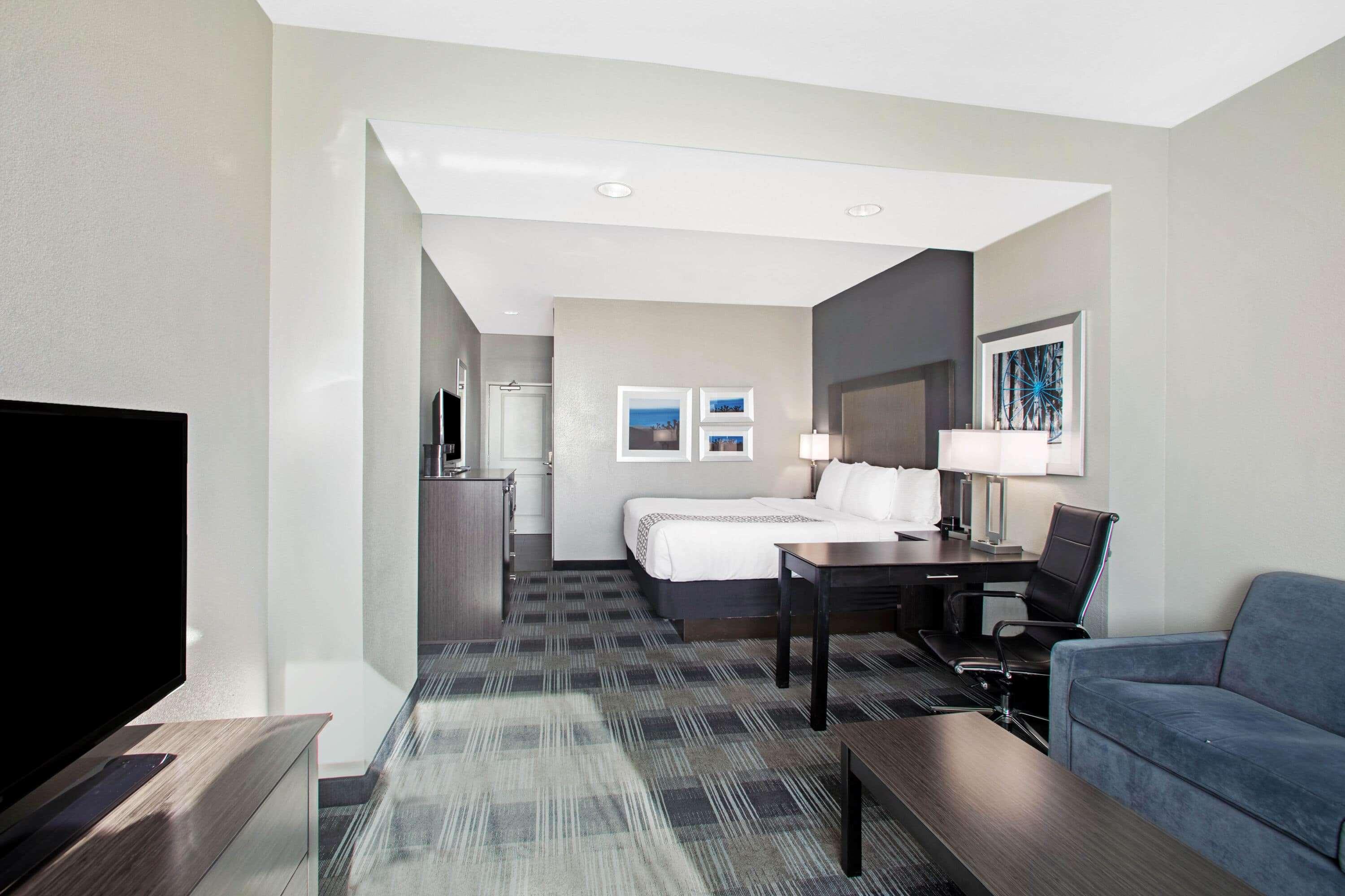 La Quinta By Wyndham Victoria - South Hotel Bagian luar foto