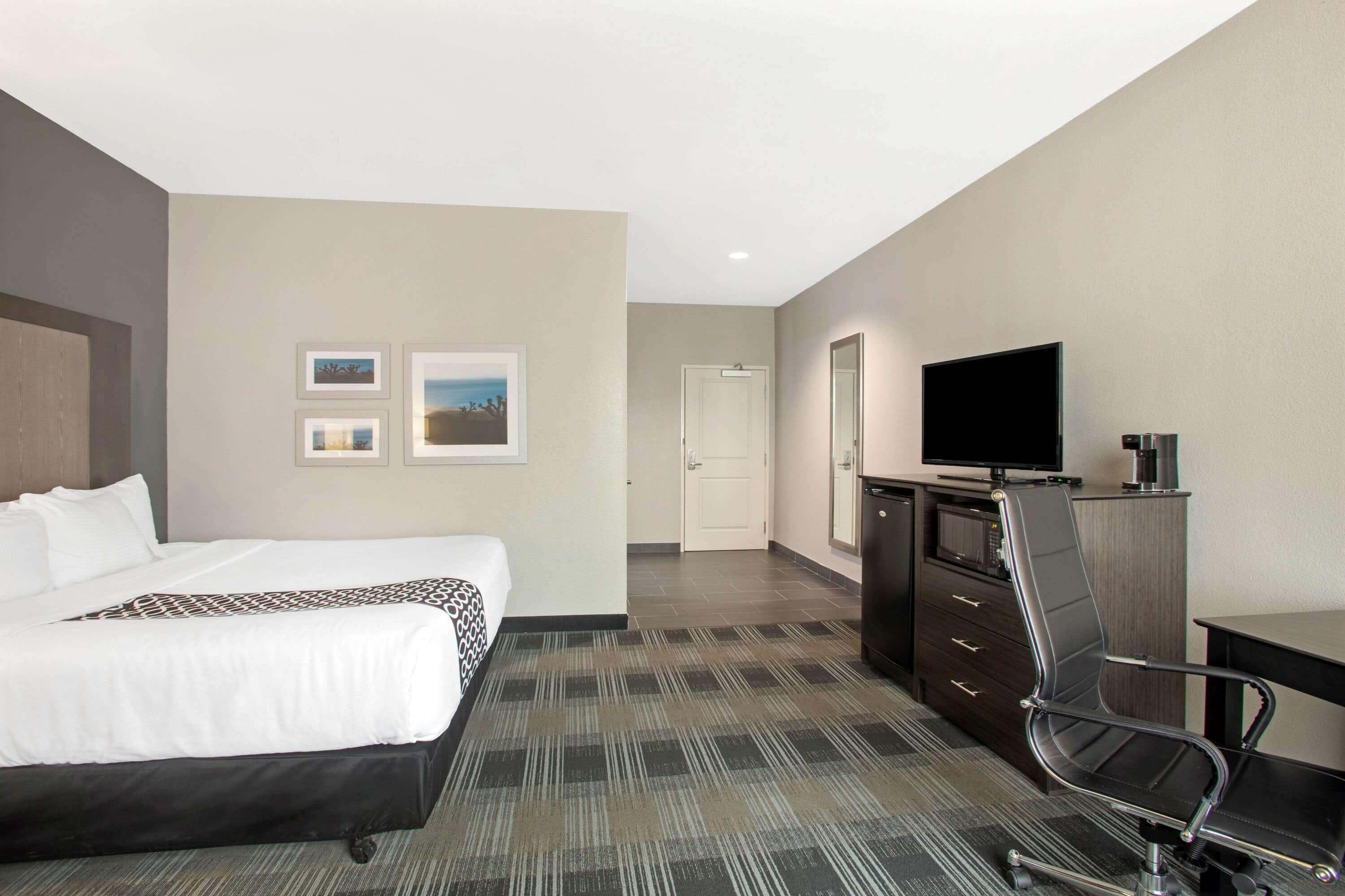 La Quinta By Wyndham Victoria - South Hotel Bagian luar foto